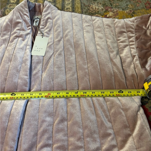 A NEW DAY Pink Quilted Jacket Velvet/velour NWT Woman's OSFM - Picture 3 of 4